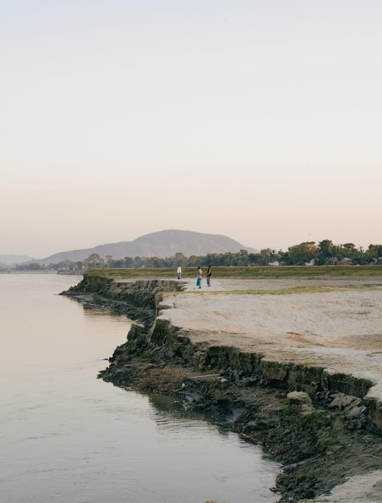 Image of a river bank in India. © Akshay Mahajan