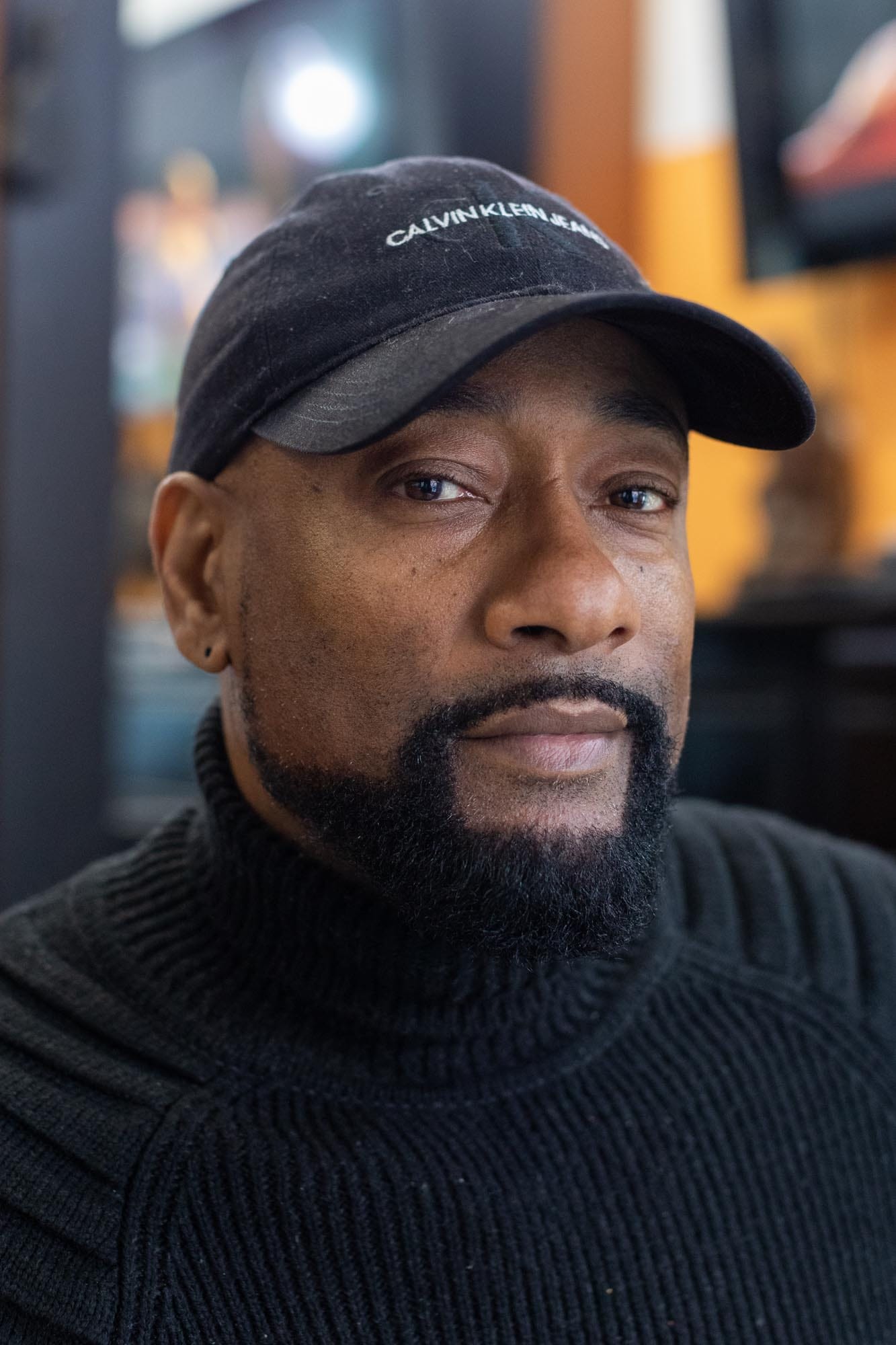 Portrait of a man in Delfshaven, Rotterdam. © Florian Braakman