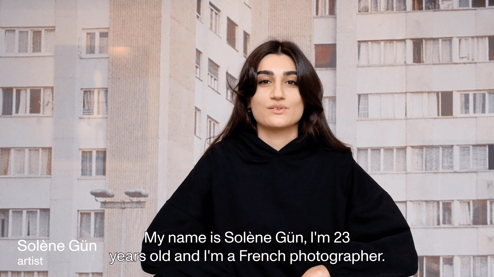 Still from the video Solène Gün