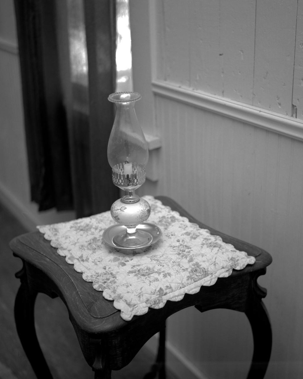 Kerosine lamp from the series I can’t stand to see you cry © Rahime Fortune