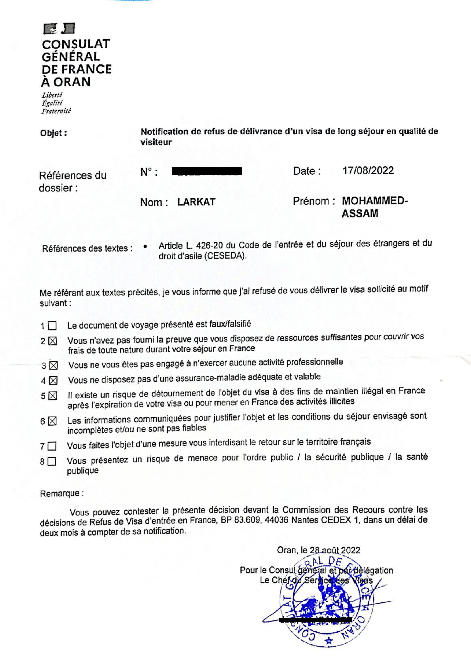Copy of an official letter refusing the artist a visa to enter France. © Issam Larkat