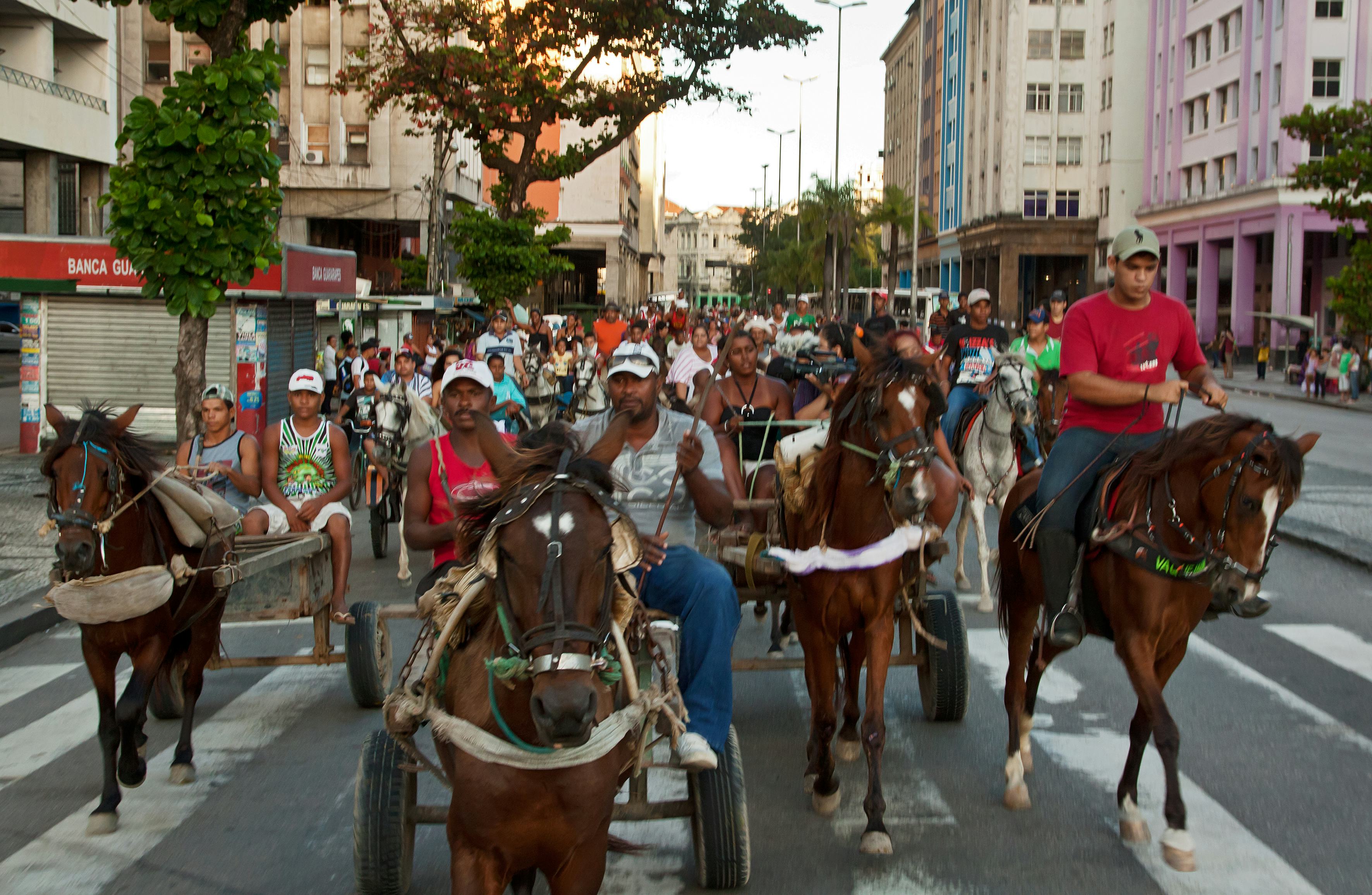 1ª Corrida de Carroças do Centro do Recife / O Levante  (1st Horse-Drawn Cart Race of Downtown Recife/ The Uprising), 2012-2014 C Jonathas de Andrade